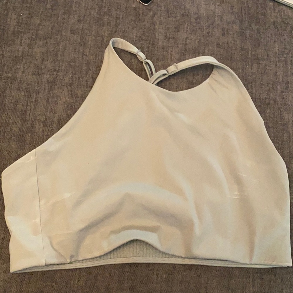Full coverage sports bra with crossed back